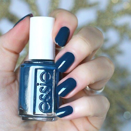 Essie Nail Polish On Your Mistletoes 1120